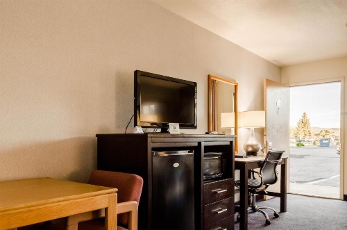 Days Inn by Wyndham Panguitch image 7